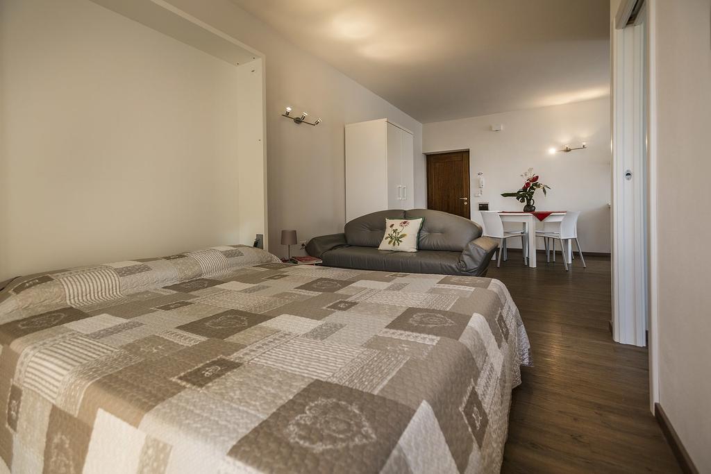 Le Servite Apartments Arco Δωμάτιο φωτογραφία