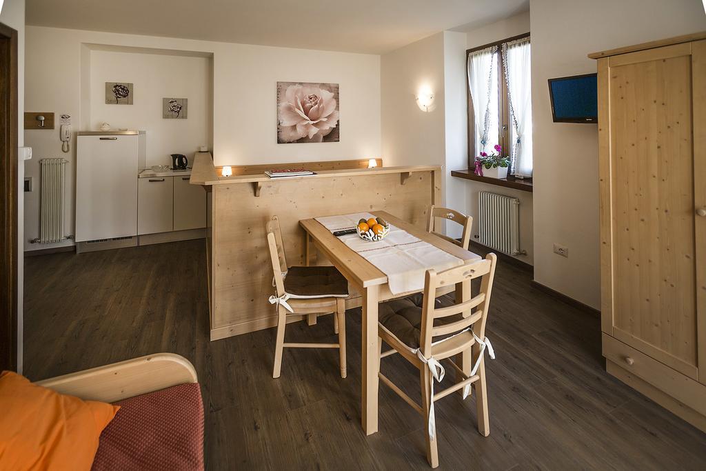 Le Servite Apartments Arco Δωμάτιο φωτογραφία